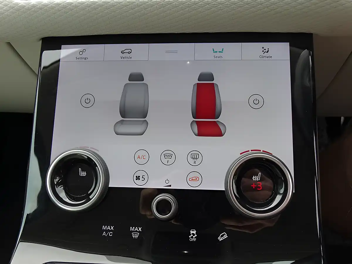 Used 2019 Land Rover Range Rover Velar R-Dynamic Se Black - Interior and Exterior details 13