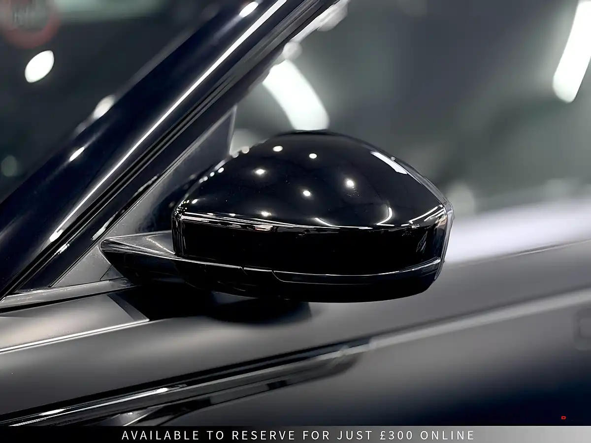 Used 2019 Land Rover Range Rover Velar R-Dynamic Se Black - Interior and Exterior details 16