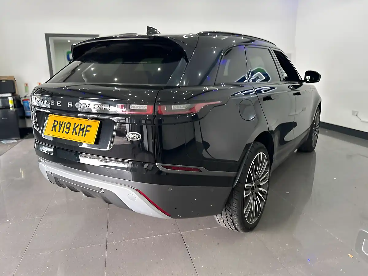 Used 2019 Land Rover Range Rover Velar R-Dynamic Se Black - Interior and Exterior details 10