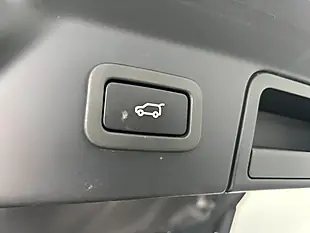 Used 2019 Land Rover Range Rover Velar R-Dynamic Se Black - Interior and Exterior details 13