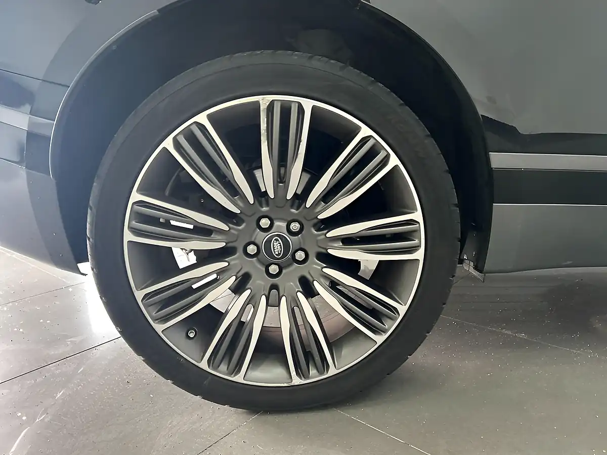Used 2019 Land Rover Range Rover Velar R-Dynamic Se Black - Interior and Exterior details 15
