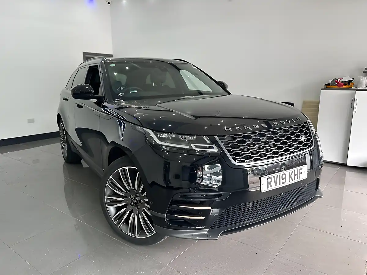 Used 2019 Land Rover Range Rover Velar R-Dynamic Se Black - Interior and Exterior details 3