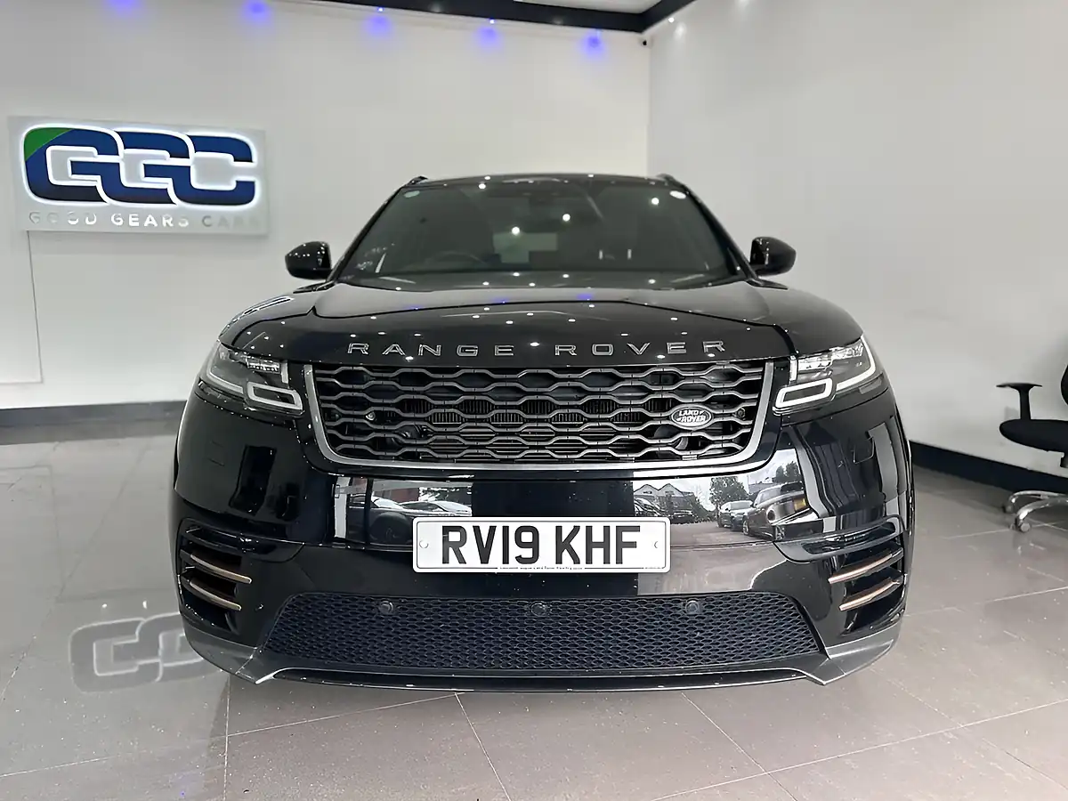 Used 2019 Land Rover Range Rover Velar R-Dynamic Se Black - Interior and Exterior details 9