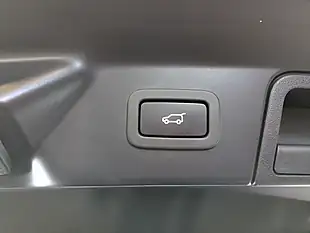 Used 2019 Land Rover Range Rover Velar R-Dynamic Se Firenze Red - Interior and Exterior details 11
