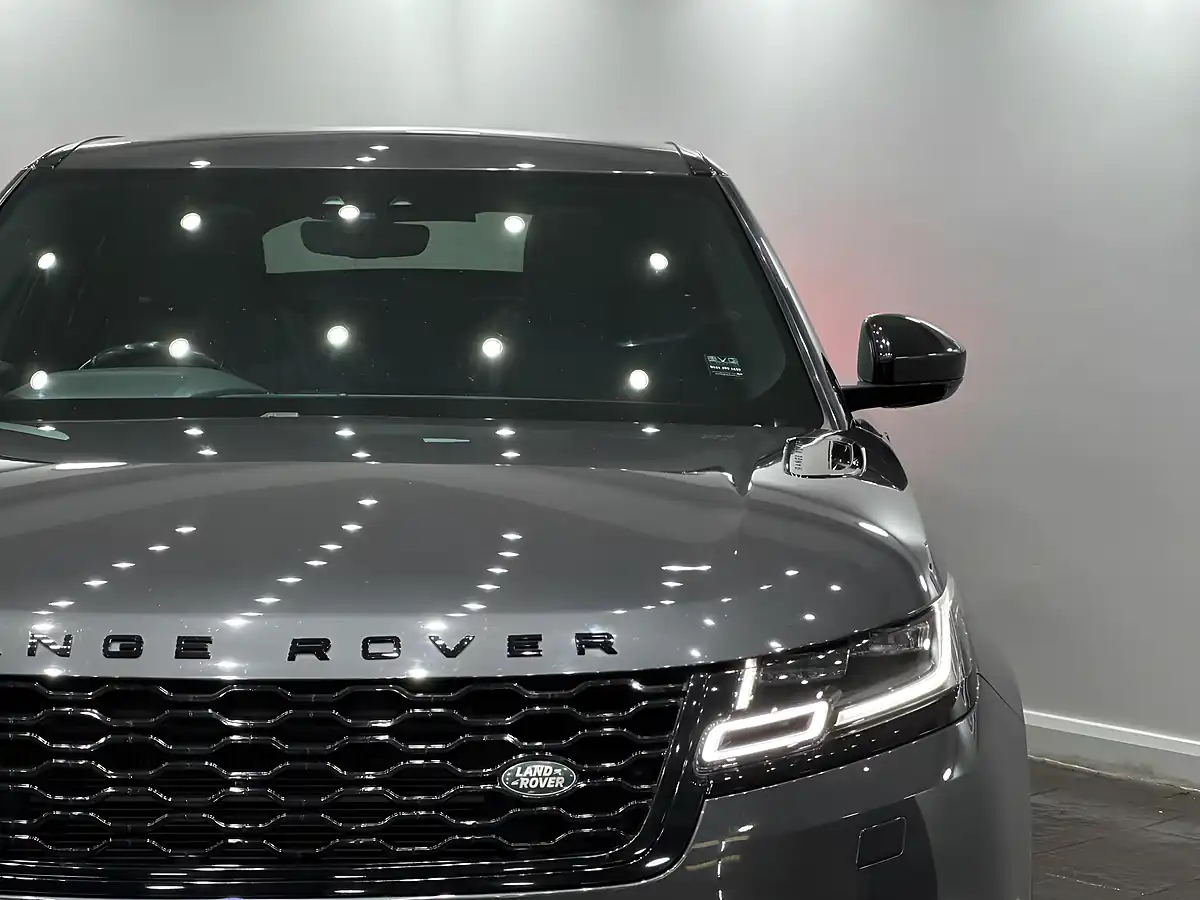 Used 2019 Land Rover Range Rover Velar R-Dynamic Se Grey - Interior and Exterior details 10