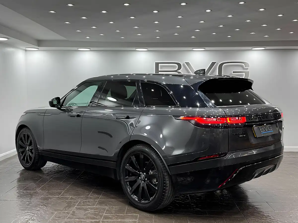 Used 2019 Land Rover Range Rover Velar R-Dynamic Se Grey - Interior and Exterior details 9
