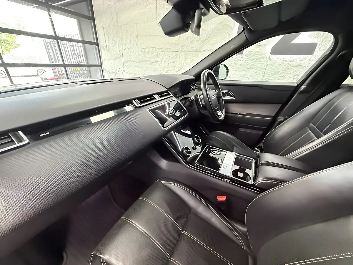 Used 2019 Land Rover Range Rover Velar R-Dynamic Se White - Interior and Exterior details 3