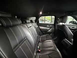 Used 2019 Land Rover Range Rover Velar R-Dynamic Se White - Interior and Exterior details 5