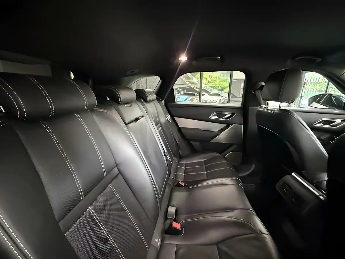 Used 2019 Land Rover Range Rover Velar R-Dynamic Se White - Interior and Exterior details 5