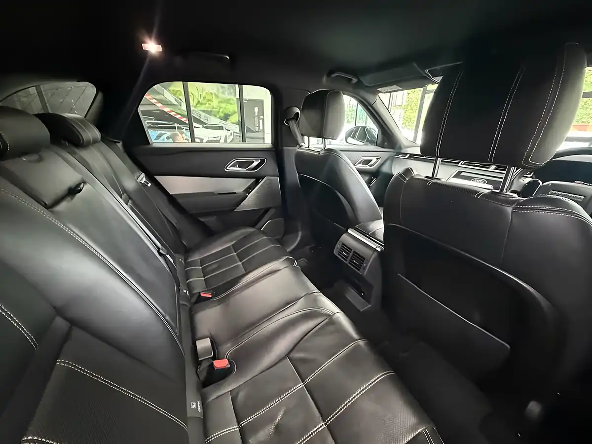 Used 2019 Land Rover Range Rover Velar R-Dynamic Se White - Interior and Exterior details 8