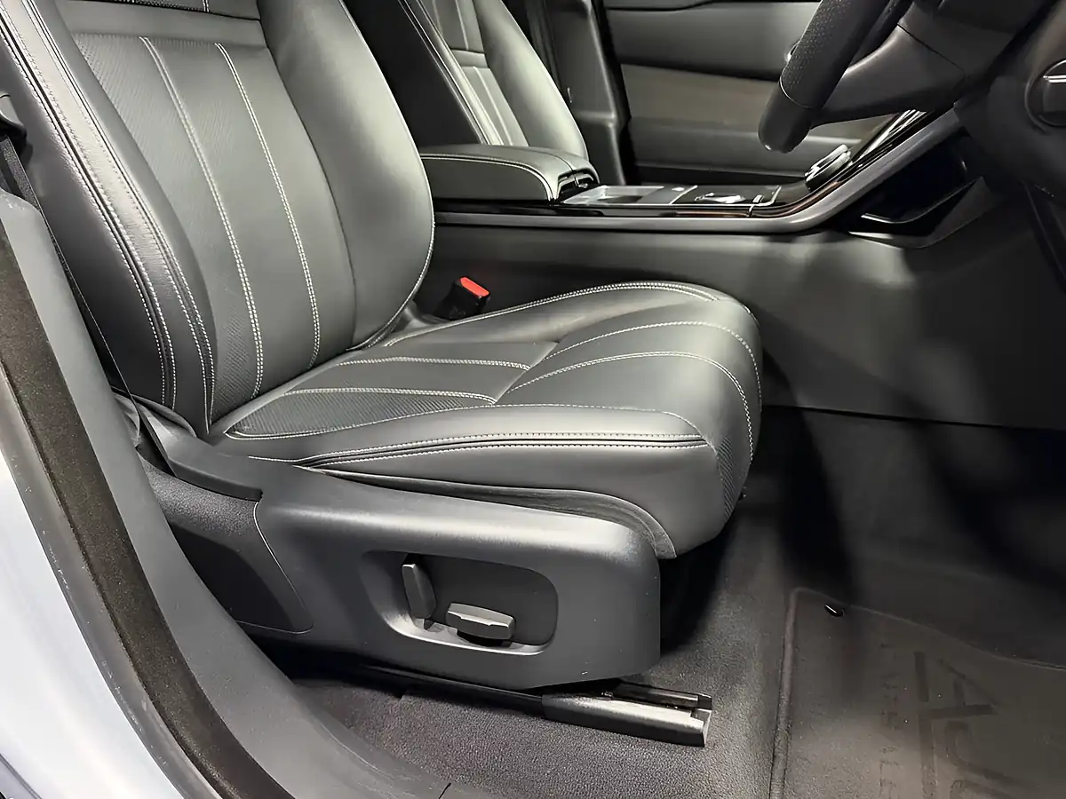 Used 2019 Land Rover Range Rover Velar S Silver - Interior and Exterior details 14