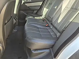 Used 2019 Land Rover Range Rover Velar S White - Interior and Exterior details 12