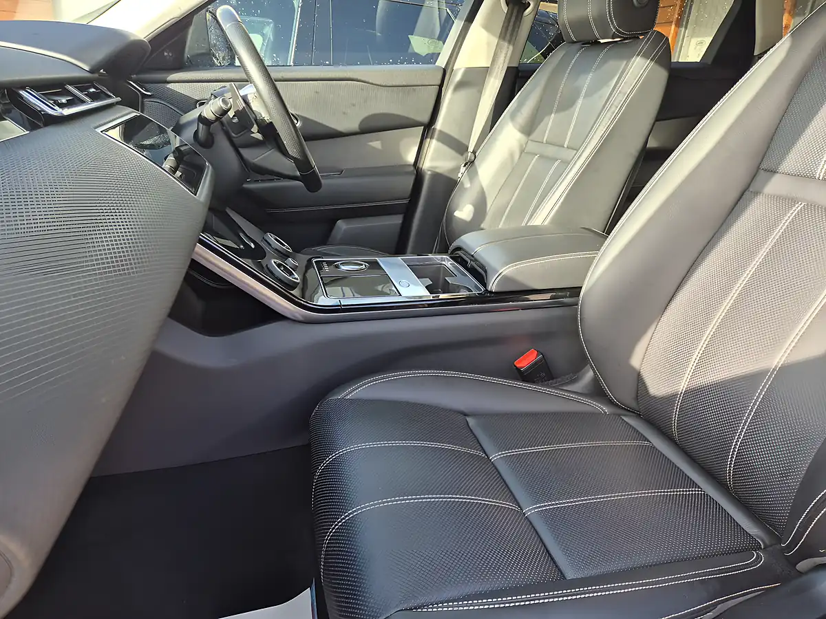 Used 2019 Land Rover Range Rover Velar S White - Interior and Exterior details 9