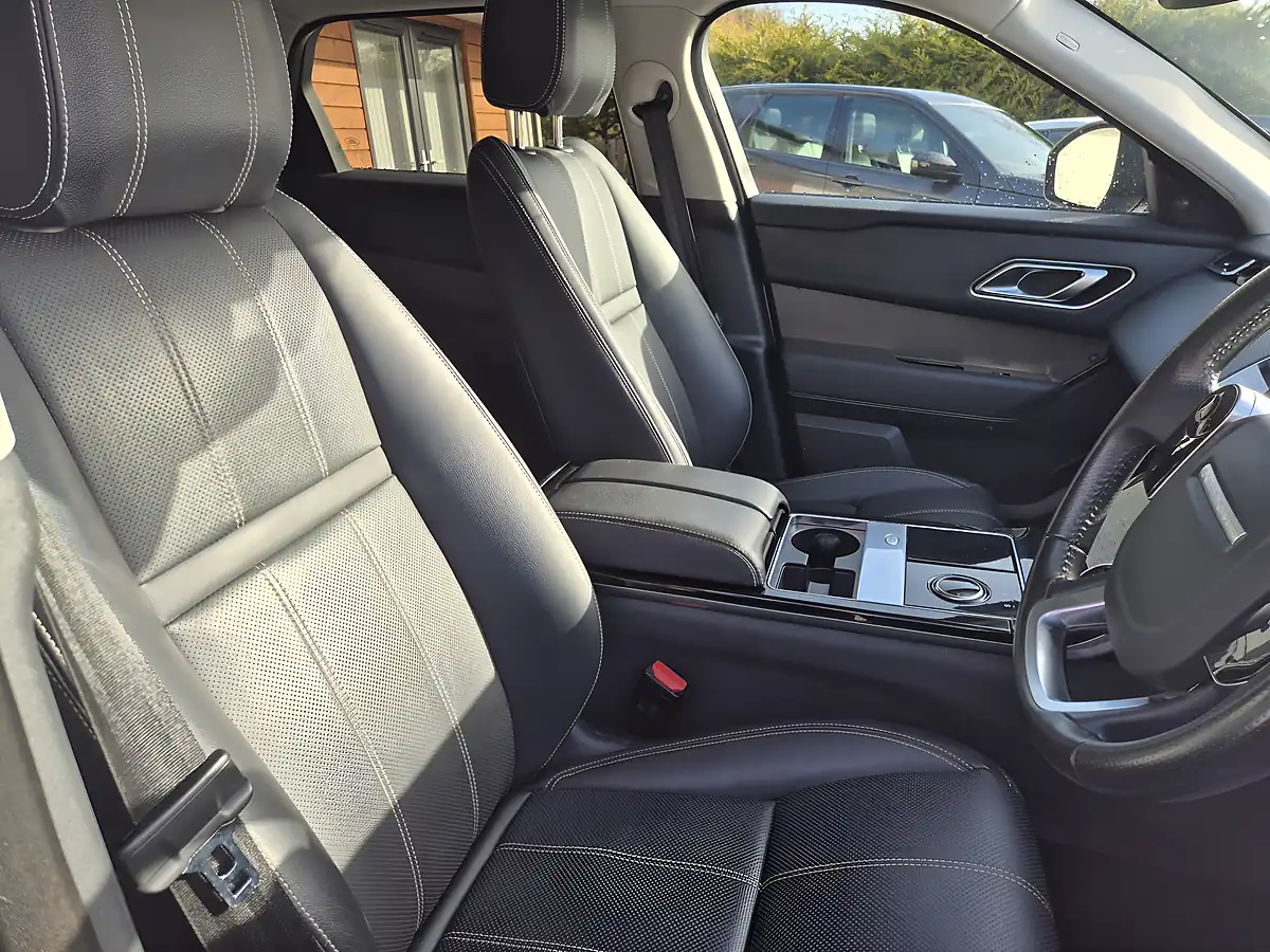 Used 2019 Land Rover Range Rover Velar S White - Interior and Exterior details 10