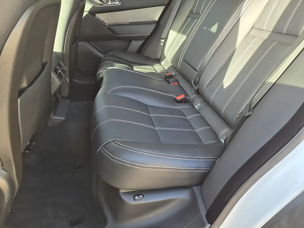 Used 2019 Land Rover Range Rover Velar S White - Interior and Exterior details 12