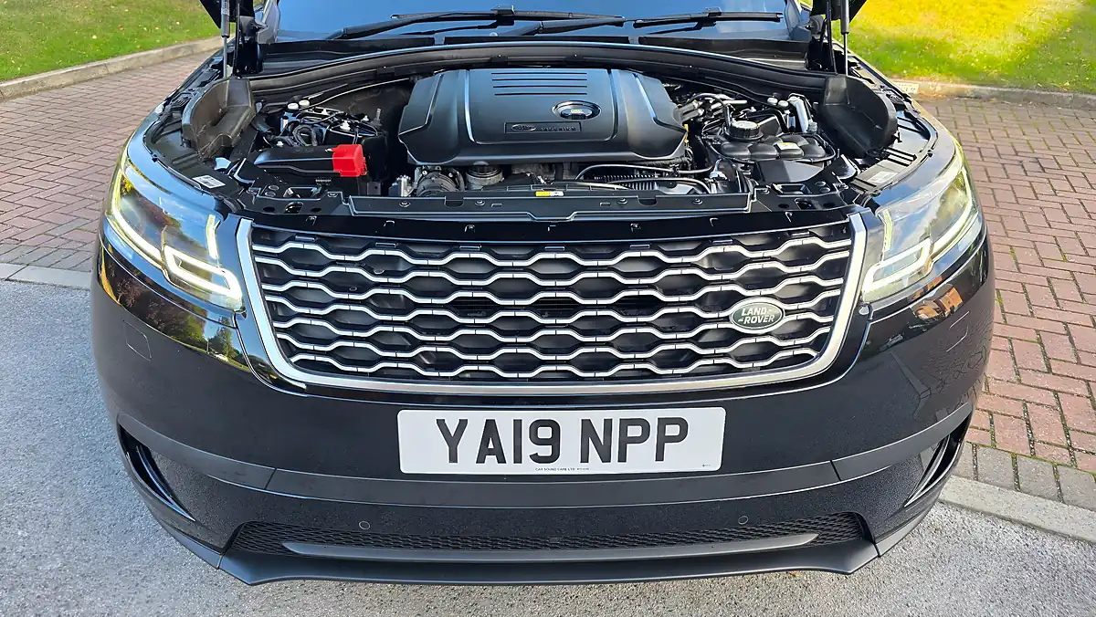 Used 2019 Land Rover Range Rover Velar Se Black - Interior and Exterior details 20