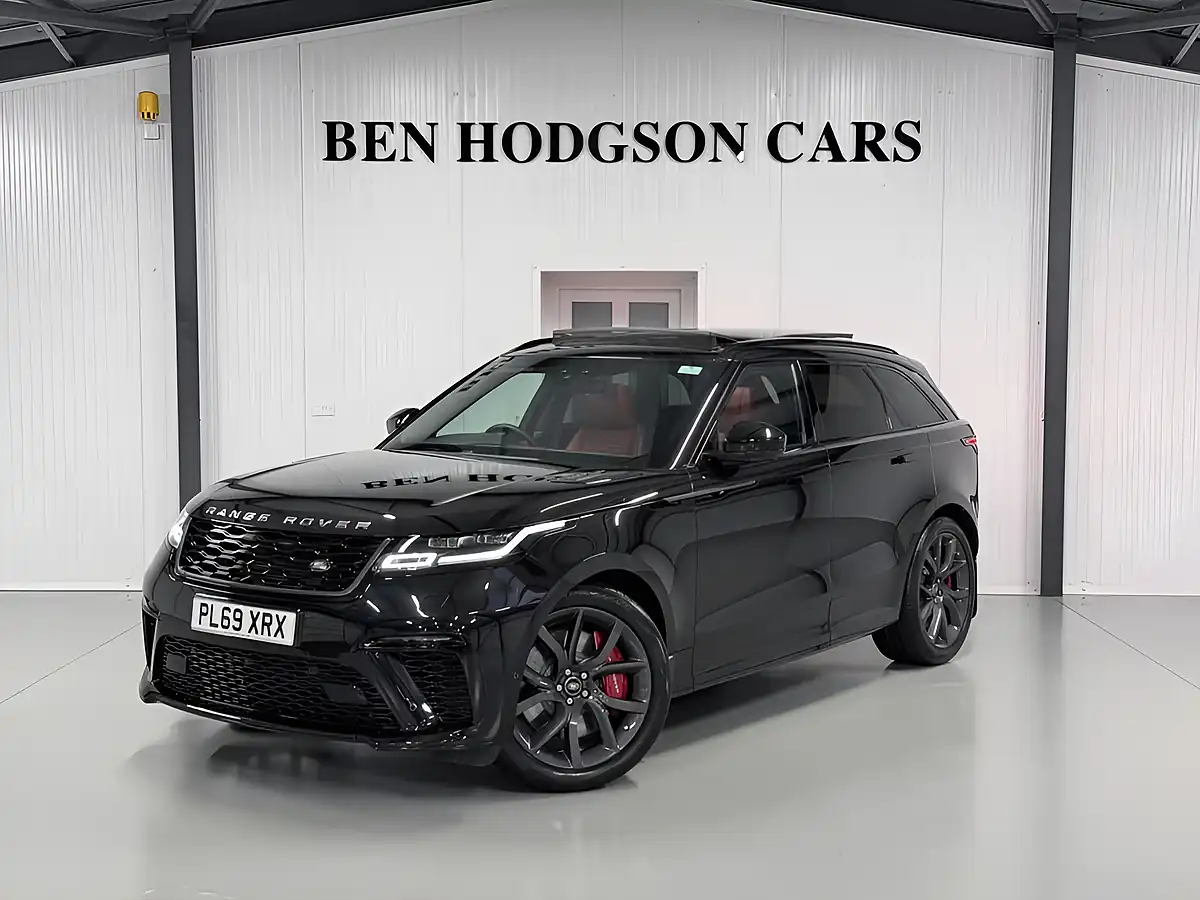 Used 2019 Land Rover Range Rover Velar Svautobiography Dynamic Edition Black - Front View