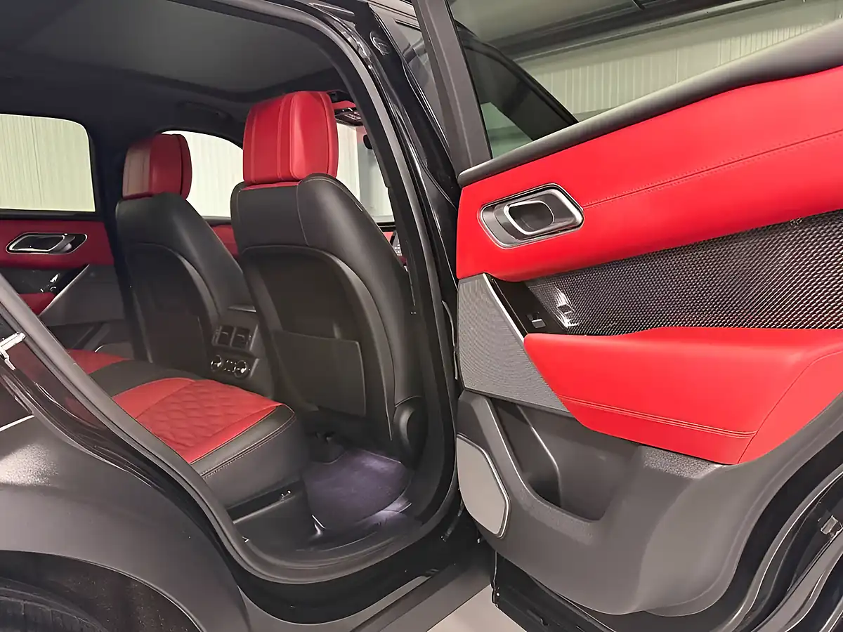 Used 2019 Land Rover Range Rover Velar Svautobiography Dynamic Edition Black - Interior and Exterior details 12