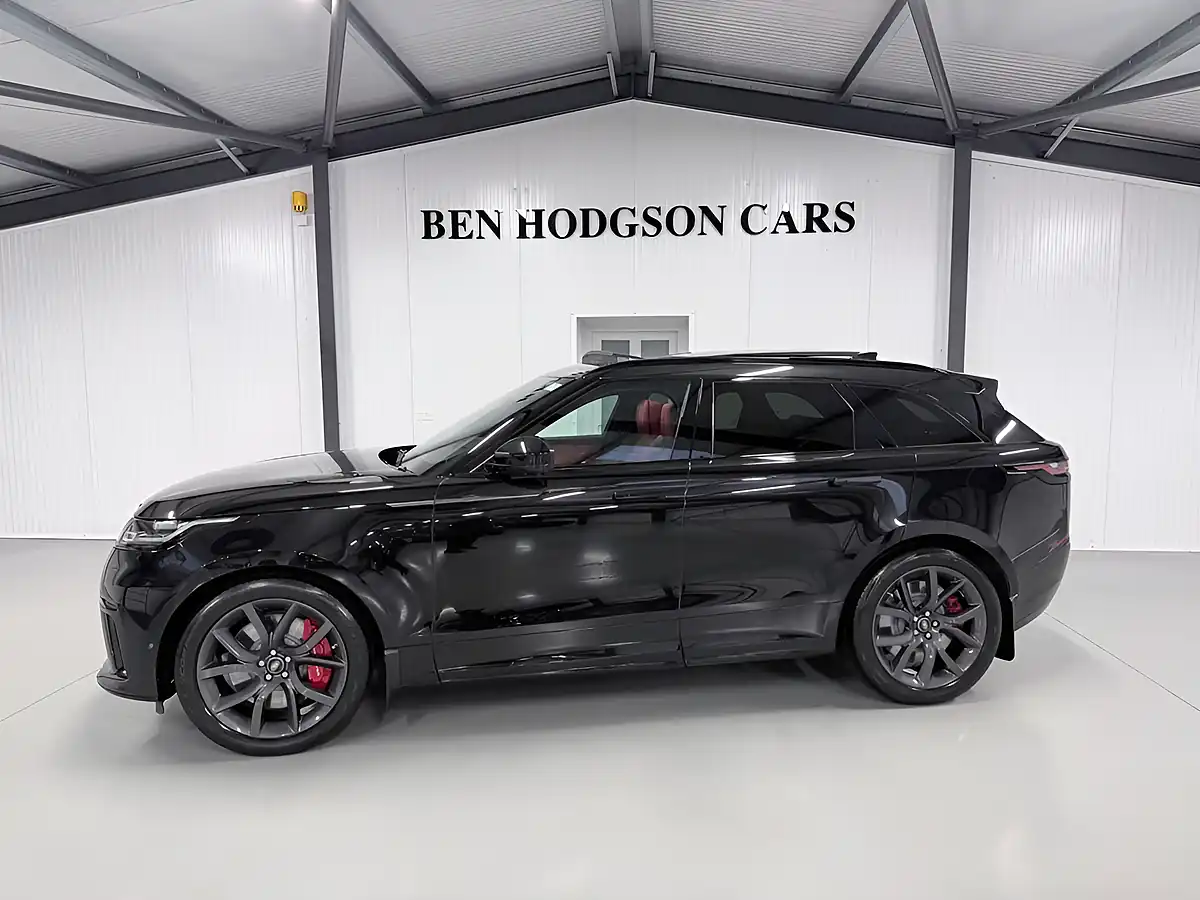 Used 2019 Land Rover Range Rover Velar Svautobiography Dynamic Edition Black - Interior and Exterior details 3