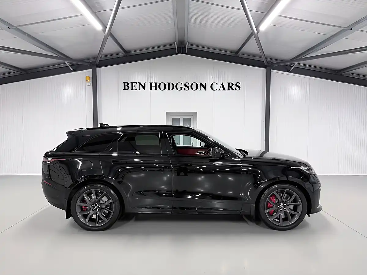Used 2019 Land Rover Range Rover Velar Svautobiography Dynamic Edition Black - Interior and Exterior details 5