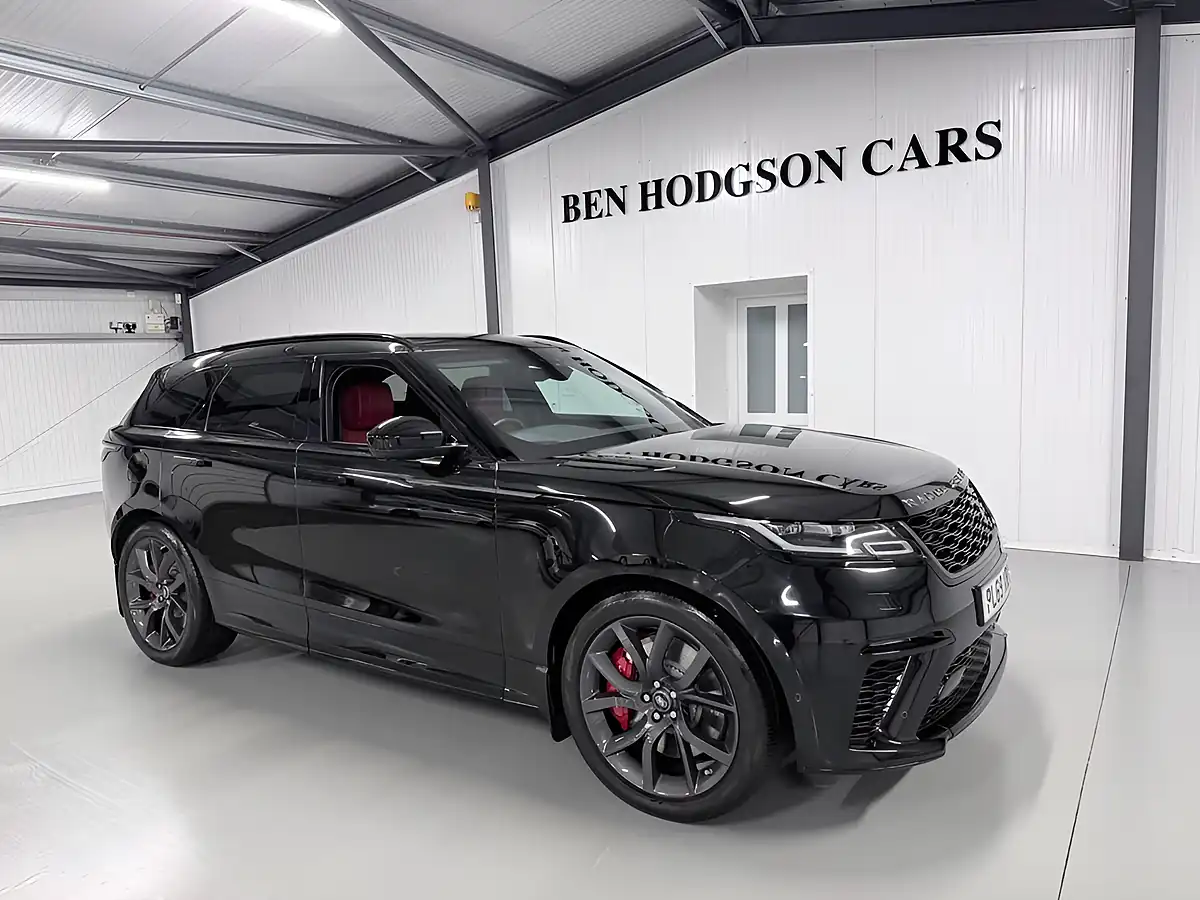 Used 2019 Land Rover Range Rover Velar Svautobiography Dynamic Edition Black - Interior and Exterior details 6