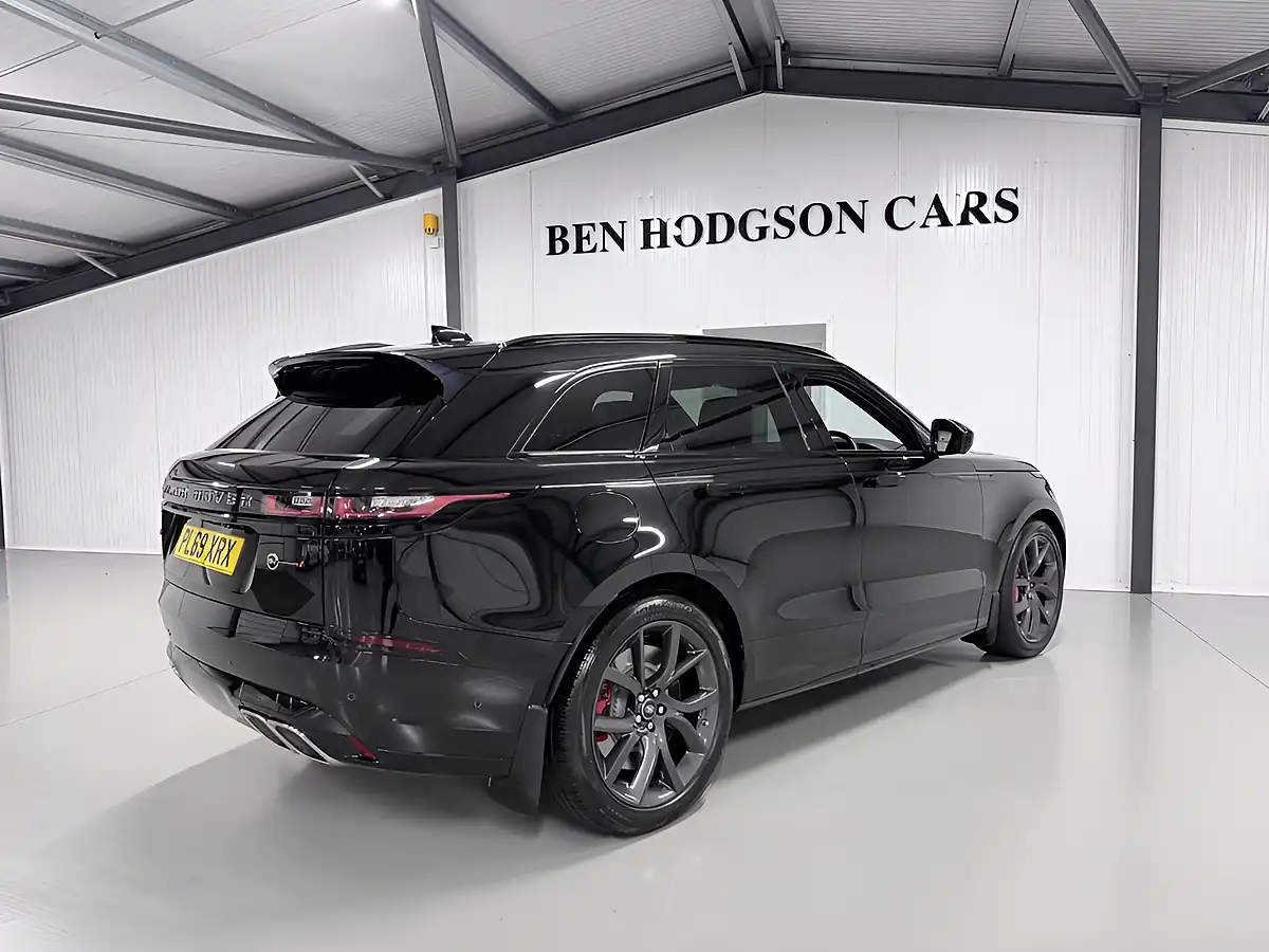 Used 2019 Land Rover Range Rover Velar Svautobiography Dynamic Edition Black - Interior and Exterior details 8