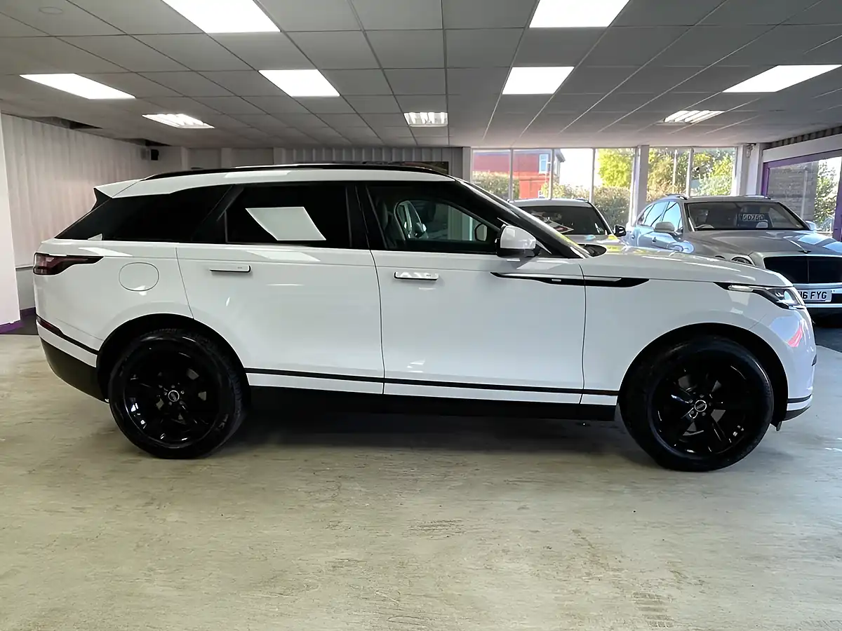 Used 2019 Land Rover Range Rover Velar White - Interior and Exterior details 10