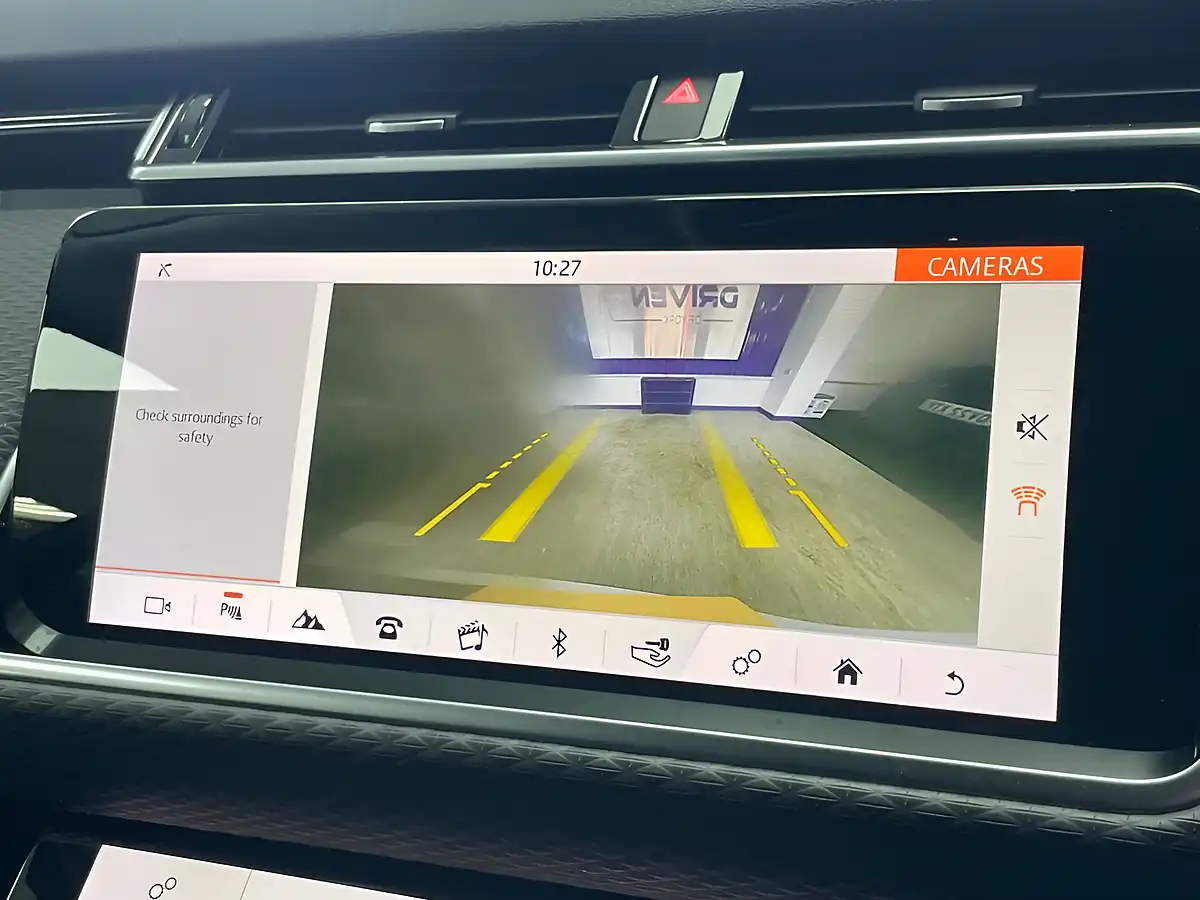 Used 2019 Land Rover Range Rover Velar White - Interior and Exterior details 18