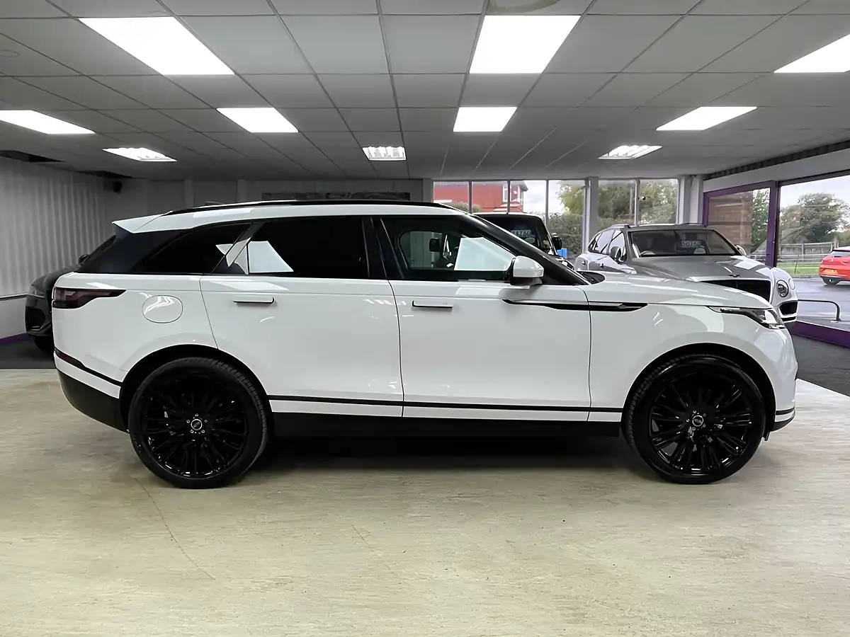 Used 2019 Land Rover Range Rover Velar White - Interior and Exterior details 10