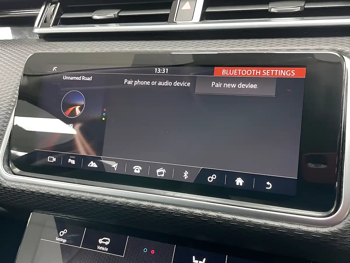 Used 2019 Land Rover Range Rover Velar White - Interior and Exterior details 18
