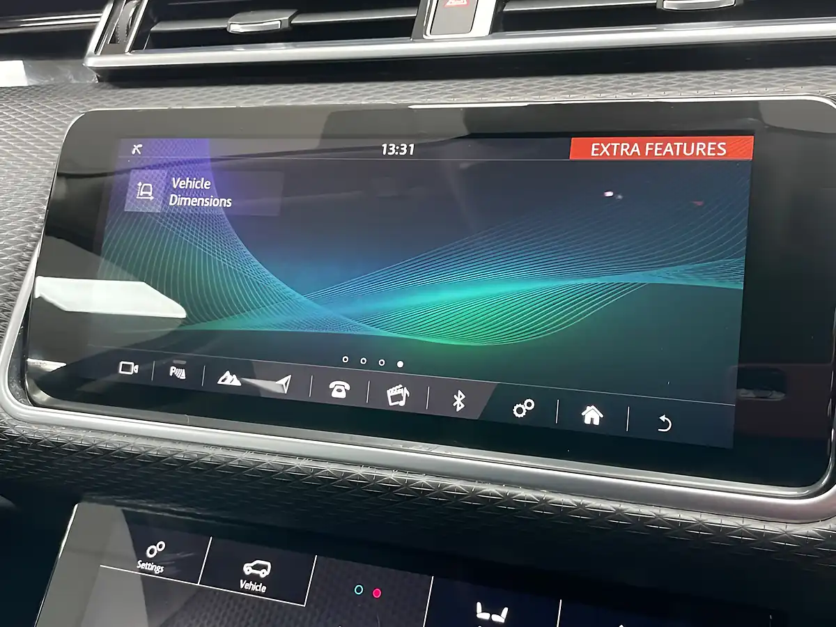 Used 2019 Land Rover Range Rover Velar White - Interior and Exterior details 19