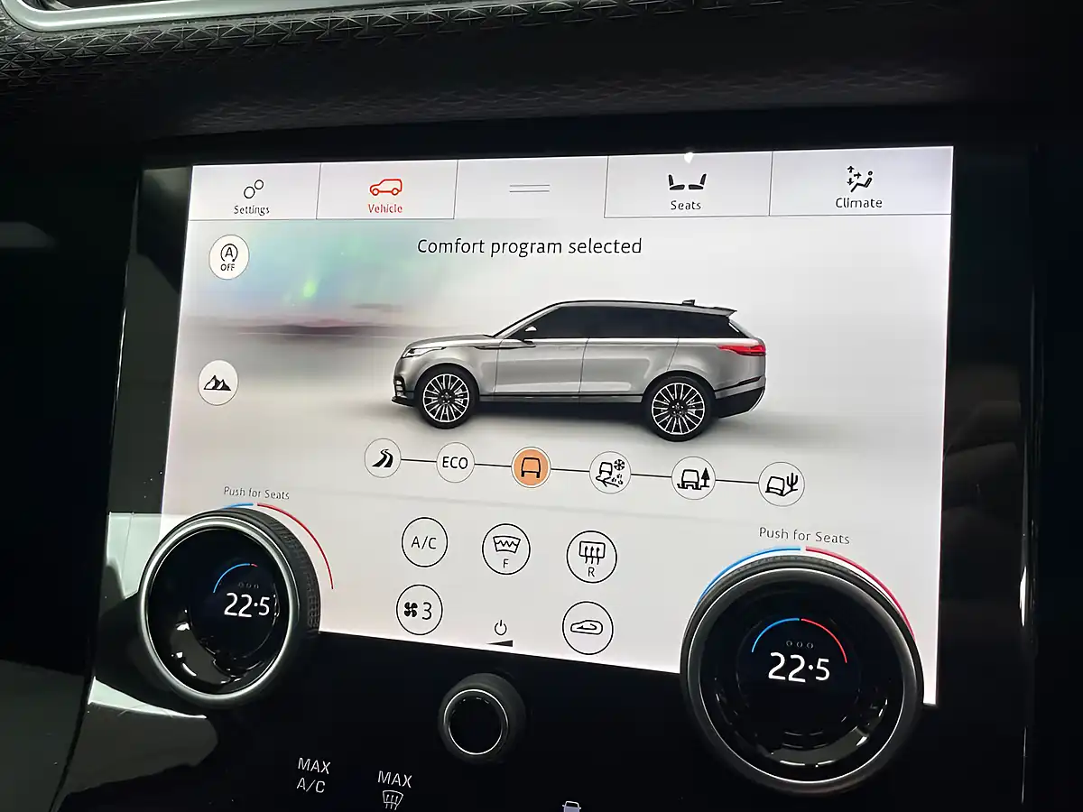 Used 2019 Land Rover Range Rover Velar White - Interior and Exterior details 2