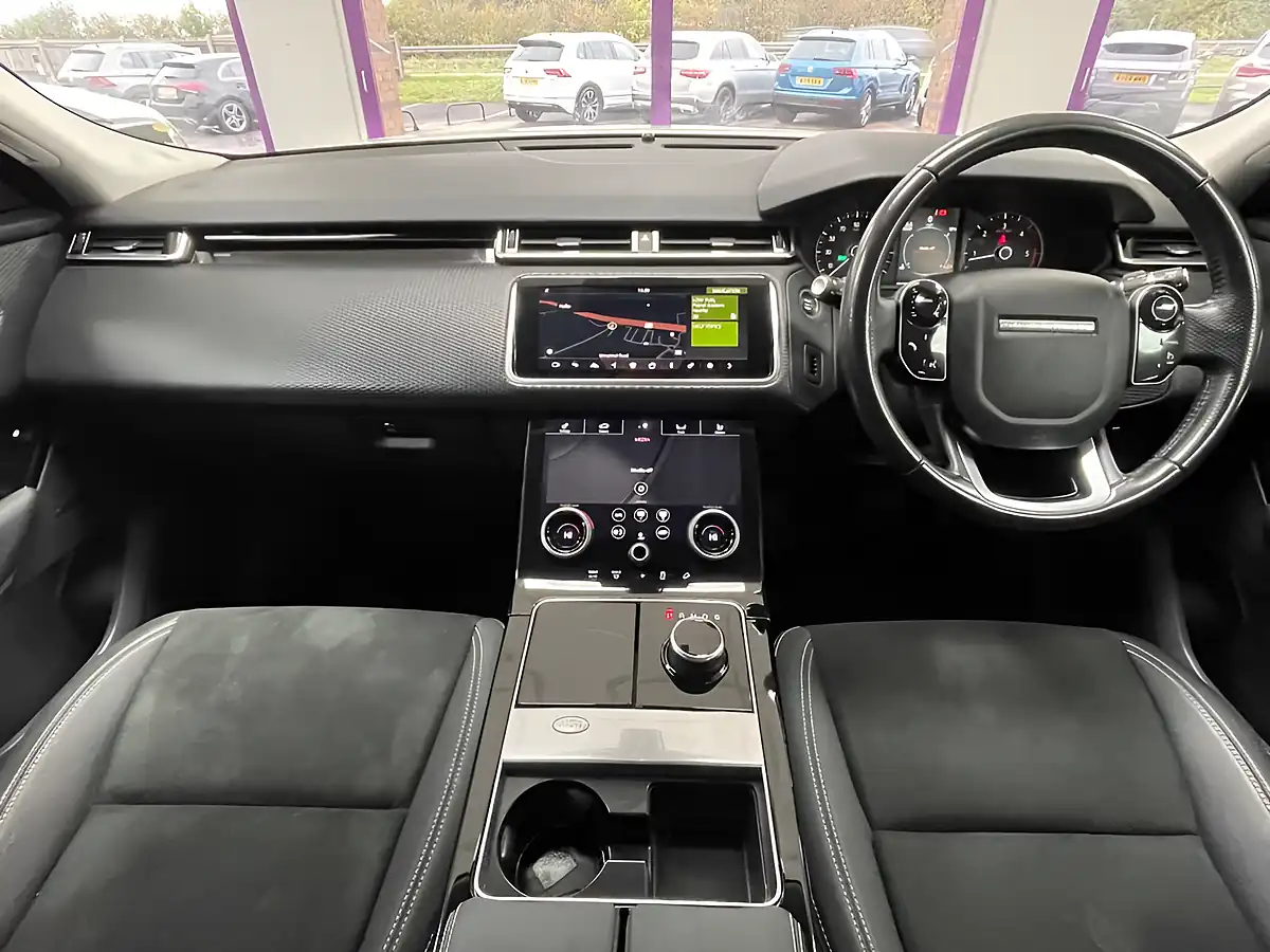 Used 2019 Land Rover Range Rover Velar White - Interior and Exterior details 4