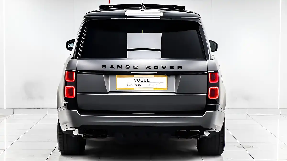 Used 2019 Land Rover Range Rover Vogue Black - Interior and Exterior details 12