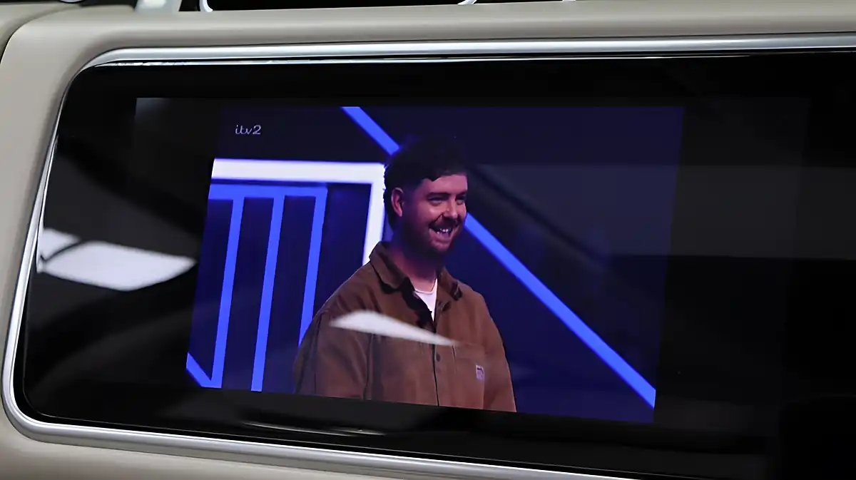 Used 2019 Land Rover Range Rover Vogue Black - Interior and Exterior details 18