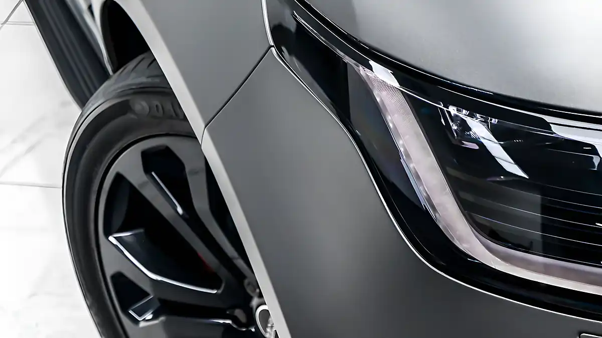 Used 2019 Land Rover Range Rover Vogue Black - Interior and Exterior details 6