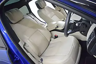 Used 2019 Land Rover Range Rover Vogue Blue - Interior and Exterior details 13
