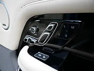 Used 2019 Land Rover Range Rover Vogue Byron Blue - Interior and Exterior details 15