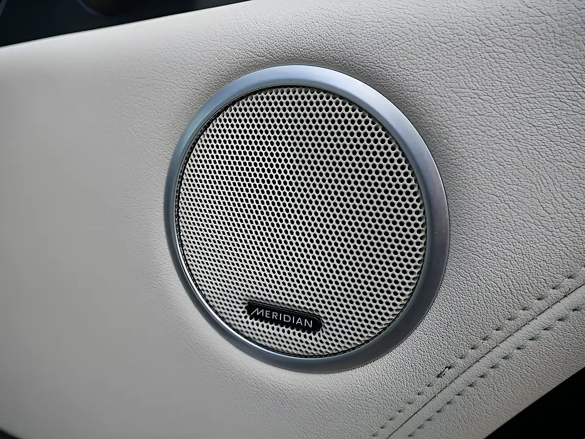 Used 2019 Land Rover Range Rover Vogue Byron Blue - Interior and Exterior details 17