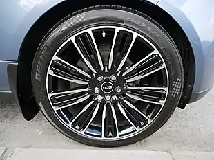 Used 2019 Land Rover Range Rover Vogue Byron Blue - Interior and Exterior details 6