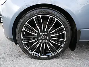 Used 2019 Land Rover Range Rover Vogue Byron Blue - Interior and Exterior details 9