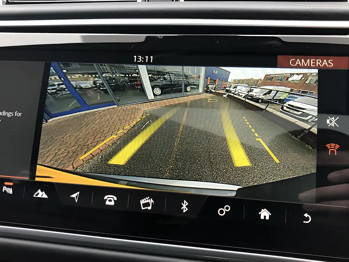 Used 2019 Land Rover Range Rover Vogue Grey - Interior and Exterior details 10