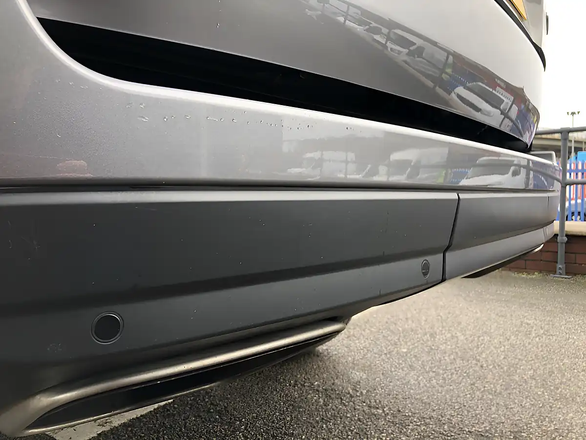 Used 2019 Land Rover Range Rover Vogue Grey - Interior and Exterior details 15