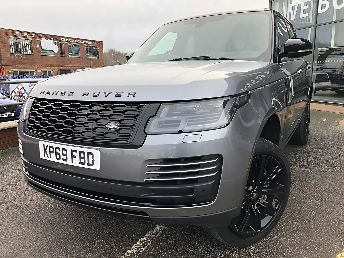 Used 2019 Land Rover Range Rover Vogue Grey - Interior and Exterior details 4