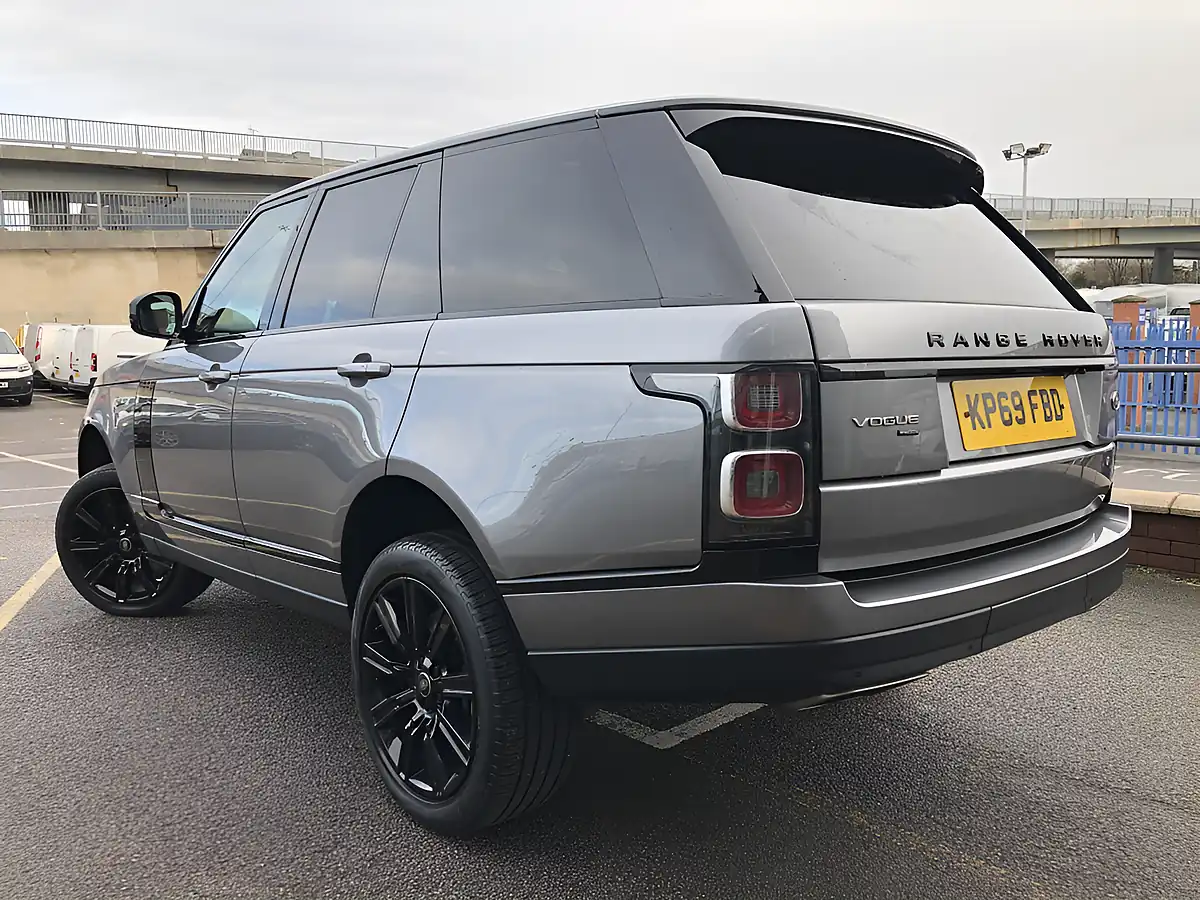 Used 2019 Land Rover Range Rover Vogue Grey - Interior and Exterior details 5