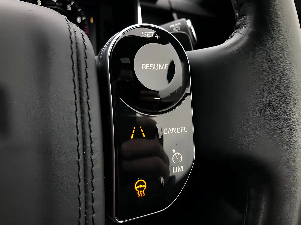 Used 2019 Land Rover Range Rover Vogue Grey - Interior and Exterior details 9