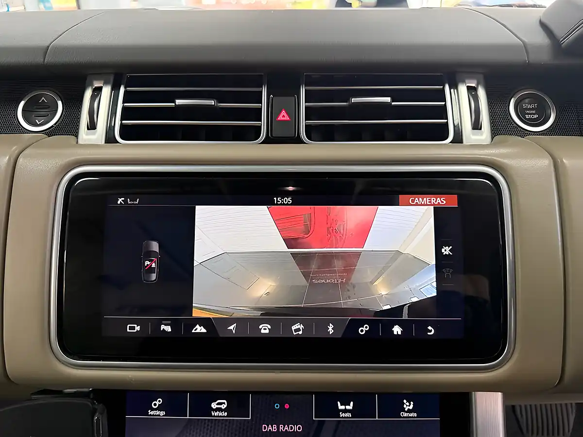 Used 2019 Land Rover Range Rover Vogue - Interior and Exterior details 17