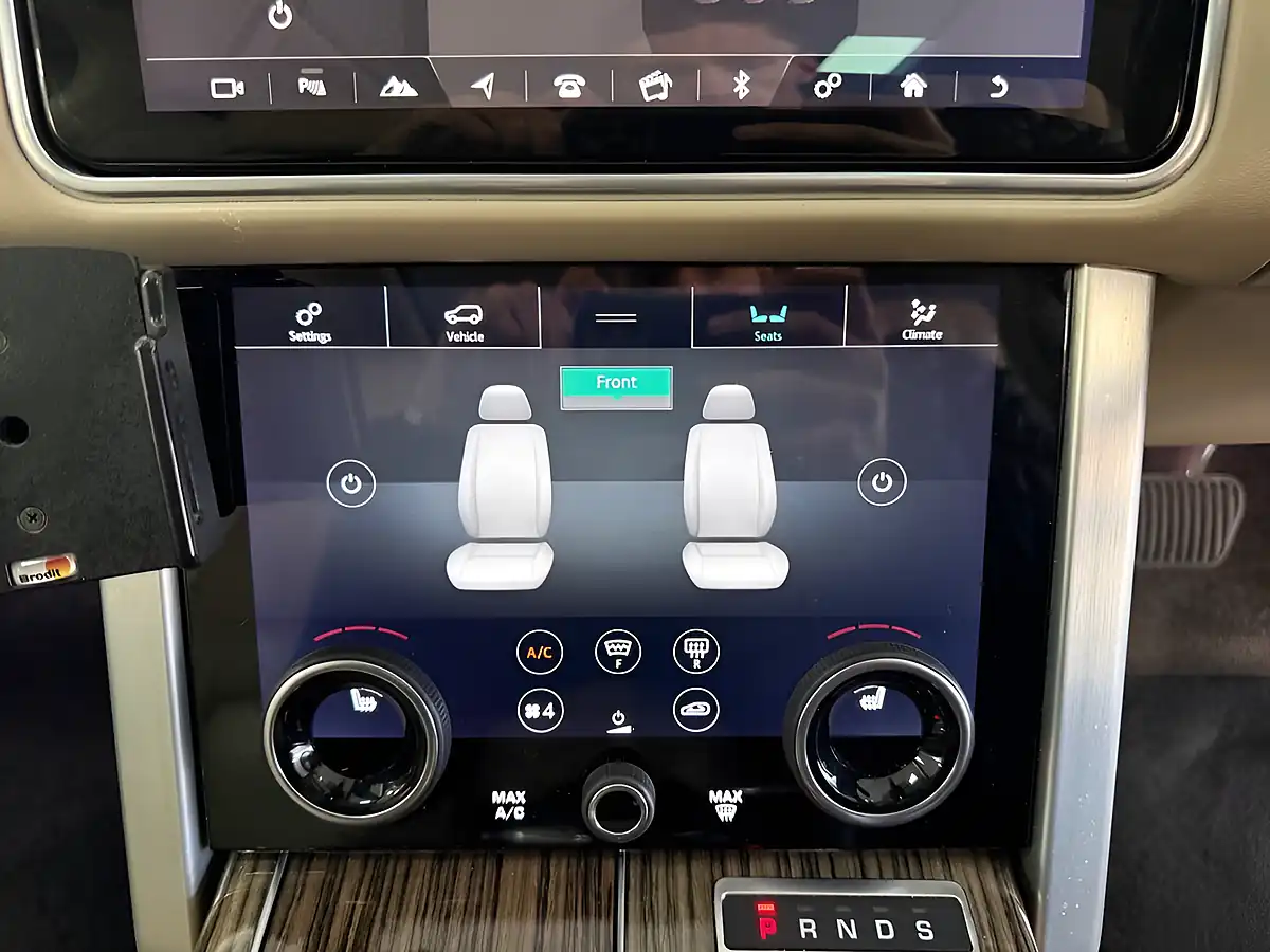 Used 2019 Land Rover Range Rover Vogue - Interior and Exterior details 19