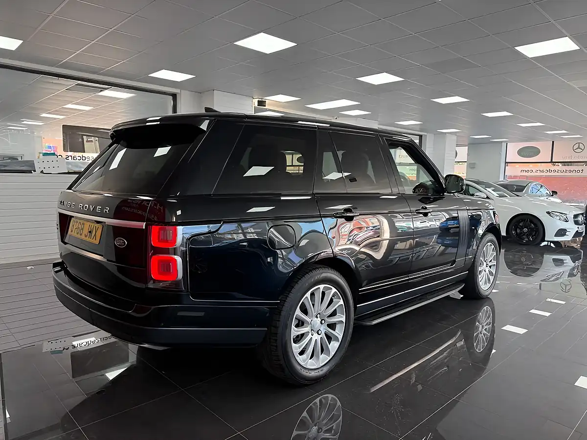 Used 2019 Land Rover Range Rover Vogue - Interior and Exterior details 2