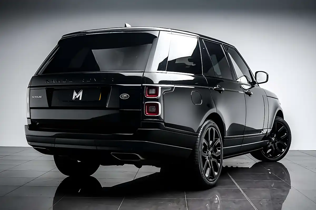 Used 2019 Land Rover Range Rover Vogue Santorini Black - Interior and Exterior details 13